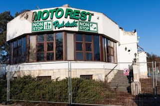 FOTO: Ostuda českých dálnic. Chátrají i kdysi slavné motoresty - Novinky