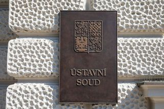 Soud senátorům nevyhověl. Neoprávněná činnost pro cizí moc zůstává trestná - Seznam Zprávy