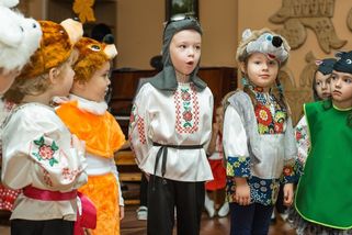 Kreml bije na poplach, porodnost strmě klesá. Řešení vidí v kontrole žen a propagaci tradičních hodnot