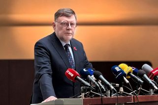 Skandál, za který by měl někdo sedět. Babiš útočí na Stanjuru kvůli 17 miliardám pro Diag Human