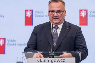 Elektroauta mají platit za dálniční známku stejně jako ostatní, řekl ministr dopravy - Novinky