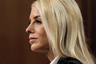 Ministryně spravedlnosti USA Bondiová v Kongresu čelila otázkám o Epsteinovi - Seznam Zprávy