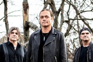 Zpěvák 3 Doors Down podlehl rakovině ledvin. Bradu Arnoldovi bylo 47 let