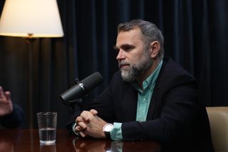 Bartosiak: Dost servility vůči Západu. Polsko potřebuje vlastní atomovku