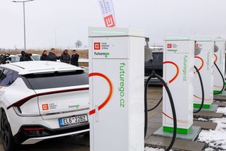 Že není kde nabíjet? Nabíjecích stanic je víc než dost, většinou ale zejí prázdnotou - Garáž.cz
