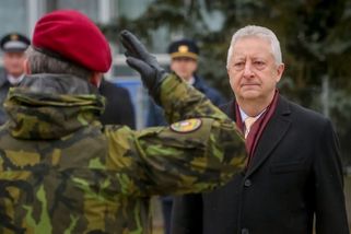 Za škrty draze zaplatíme, přiznává resort obrany. Vláda stopla miliardy na drony i ochranu země