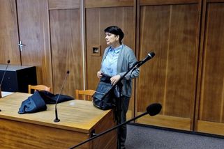 Nikomu jsem neublížila. Soud rozplétá případ sociální pracovnice, která měla na Olomoucku autem srazit seniora - Novinky