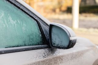 Do auta si můžete namontovat přídavné topení. Přes mobil ho zapnete, a než dojdete k autu, má 25 °C