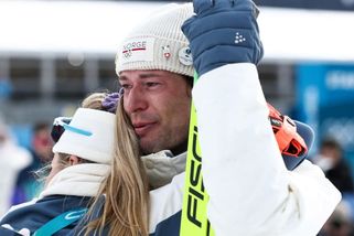 Nevěrný norský olympionik je stále terčem posměchu a kritiky. Jeden z oponentů mu slibuje pomstu