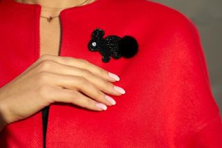 Chtěla jsem si koupit bižuterii. Nakonec mám doma šperk, který má větší cenu než moje auto - Médium.cz