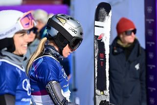 Nezbyde mi, než se přehodit na lyžařku, vyhlíží zklamaná Ledecká super-G v Cortině d'Ampezzo