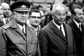 Lubomír Štrougal: nejdéle sloužící premiér a tvář normalizace. V minulosti se pokusil o sebevraždu - Médium.cz