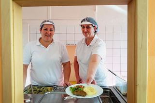 Zdravé stravování ve školních jídelnách se zřejmě odloží - Novinky