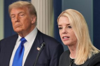 Bondiovou „grilovali“ i kvůli nařčení Trumpa ze znásilnění. Žádné důkazy nejsou, oponovala ministryně - Novinky