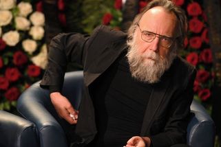 Trump rozdělil Západ na pět částí, tvrdí Dugin. Rusko by toho podle něj mělo využít - Novinky