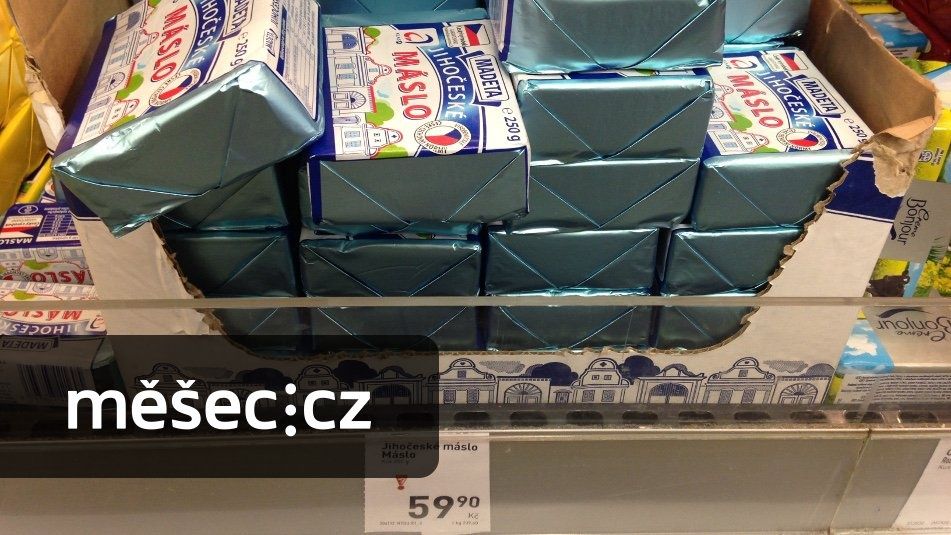 Není máslo jako máslo. Co skutečně kupujete, když je na obalu jen „máslo“