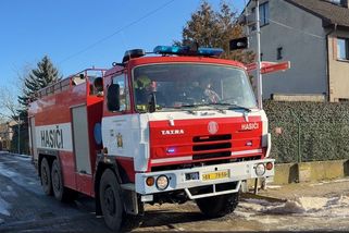 Požár rodinného domu u Prahy napáchal škodu za 20 milionů korun - Novinky