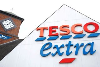 Tesco prohrálo u unijního soudu. Pokladním musí platit stejně jako skladníkům - Novinky