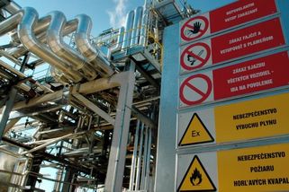 Slovenská vláda vyhlásila stav ropné nouze - Novinky