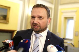 Tvrdá slova Mariana Jurečky: Schillerová lhala, peníze na důchody v rozpočtu jsou - Médium.cz