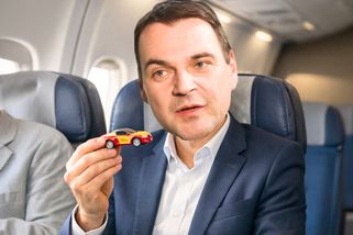 Donald Trump je u vytržení z Petra Macinky a pozdravuje všechny občany krásné české země | Události Luďka Staňka