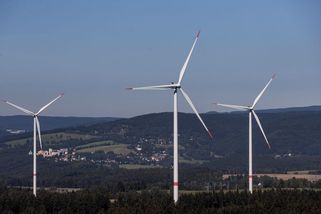 „Brutální představa.“ Obří větrníky hned u hranic vadí ministerstvu i vědcům - Seznam Zprávy