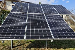 Cena fotovoltaiky se propadla až na polovinu oproti loňskému roku. Začíná se vyplácet i bez dotace