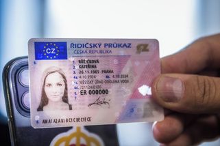 Studium, práce i věk bez papírů. Digitální identita má Čechům otevřít Evropu - Seznam Zprávy