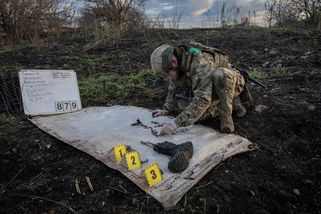 FOTO: Nejsilnější snímky českého fotografa z fronty na Donbase - Novinky