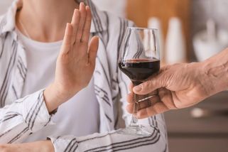 Zvládnete měsíc bez alkoholu? A vyplatí se to? Zkušenost naší redaktorky mluví za vše!