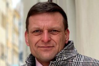 Babišův poslanec Novák odhalil spiknutí. Neziskov...