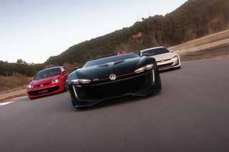 Golf GTI roadster nebo s motorem W12. Volkswagen oprášil divoké koncepty