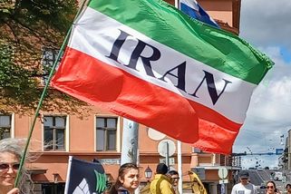 Děkujeme za úder. Íránci v západních metropolích v...