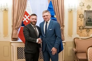 Policie obvinila Kotlára ze šíření poplašné zprávy o vakcínách. Vaz mu zlomil český posudek