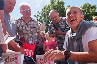 Potvrzeno: Babiš jede v karavanu volební kampaň. Nahlásila ji tak radní ANO v Brně — HlídacíPes.org