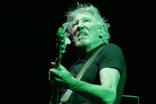 Waters se obrací na Putina, ať si vezme kus Ukrajiny a přestane bojovat - Novinky