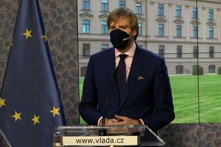 Restaurace budou muset kontrolovat bezinfekčnost hostů, plánuje Vojtěch - Novinky