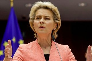 Brusel zahájil řízení s Polskem a Maďarskem kvůli právům menšin - Novinky