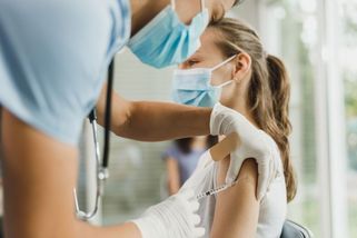 V otázce očkování dětí proti covidu mají čeští vakcinologové s pediatry jasno - Seznam Zprávy