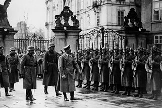 Hitler bleskově obsadil Československo a uháněl do Prahy. Komu tam snědl večeři?