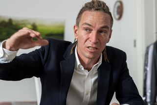 Bartoš: Chapadla jsou široce roztažená. Redlův muž radil i Dostálové - Seznam Zprávy