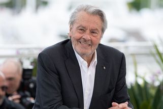 Alain Delon zvažuje eutanazii, potvrdil jeho syn - Novinky