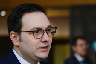 Komentář: Ovace venku, odpor doma. Fiala neví, co chce - Seznam Zprávy