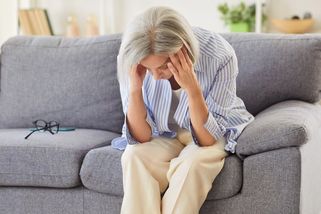 Byla jsem roky doma, protože jsme si nemohli dovolit školku. Teď žiju z důchodu, který sotva stačí - Médium.cz