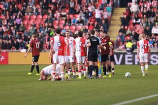 Hektický a dlouhý závěr v derby béček. Byli jsme svědky světového rekordu, hřímal kouč Sparty - Sport.cz