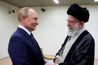 Cynická vražda. Putin kvůli smrti ajatolláha poučuje o morálce - Novinky