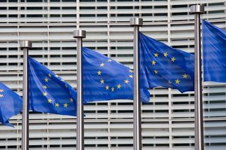 EK zahájila řízení s Maďarskem a Polskem kvůli právům sexuálních menšin - Seznam Zprávy