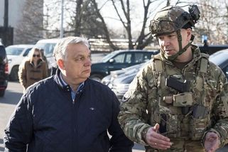 Orbán nasadil armádu. Volby nezruší, ale překvapit může, říká politolog - Seznam Zprávy