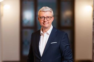 Zaplatit 12 miliard za jednu fabriku? Takhle už ne, říká ministr Havlíček