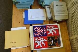 Průzkum: V Česku je přes tři miliony nevoličů, politikům nevěří